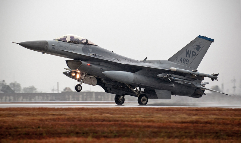 Illustration for article titled 75 Amazing Images Of U.S. Air Power In South Korea